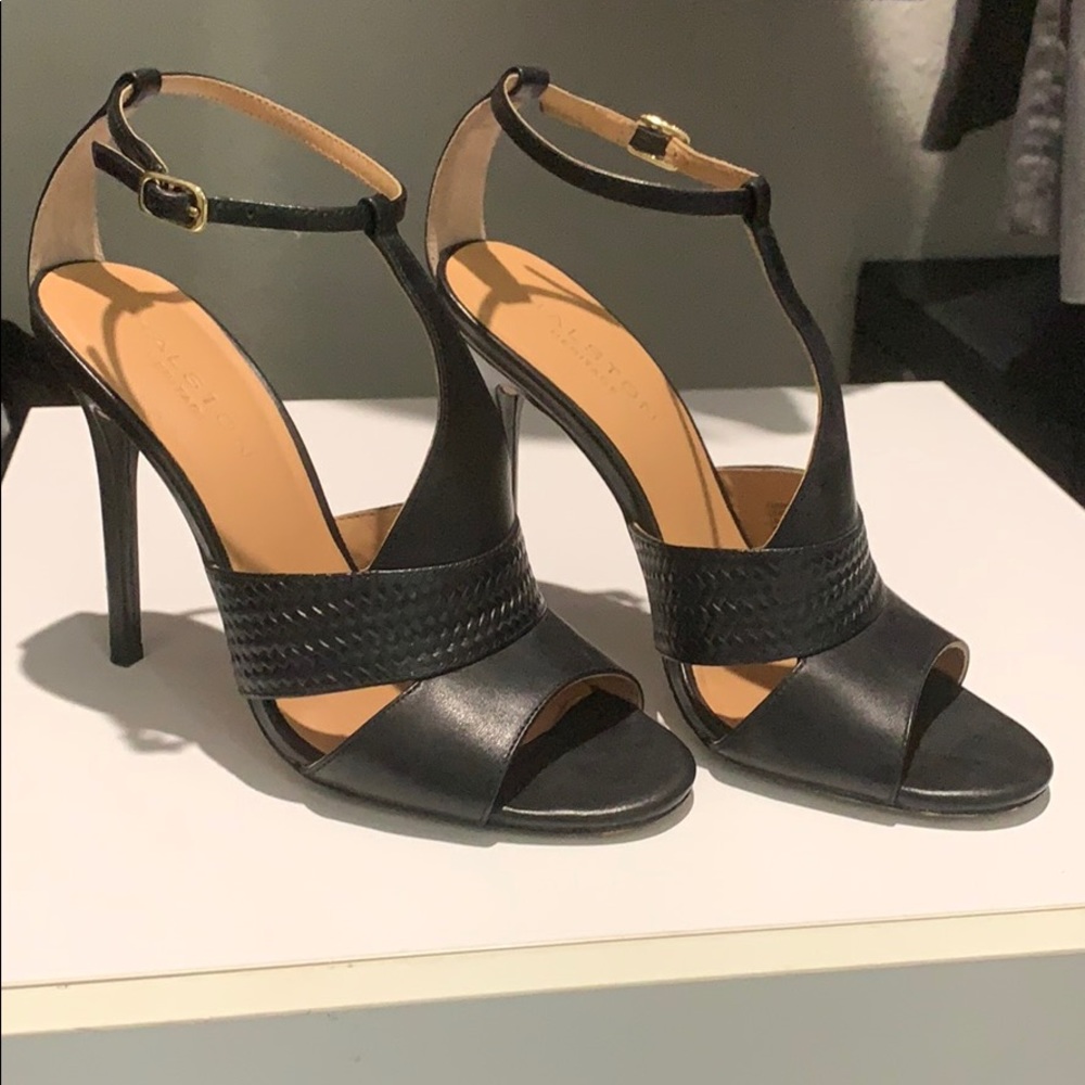 Halston Heritage Black heels leather size 7